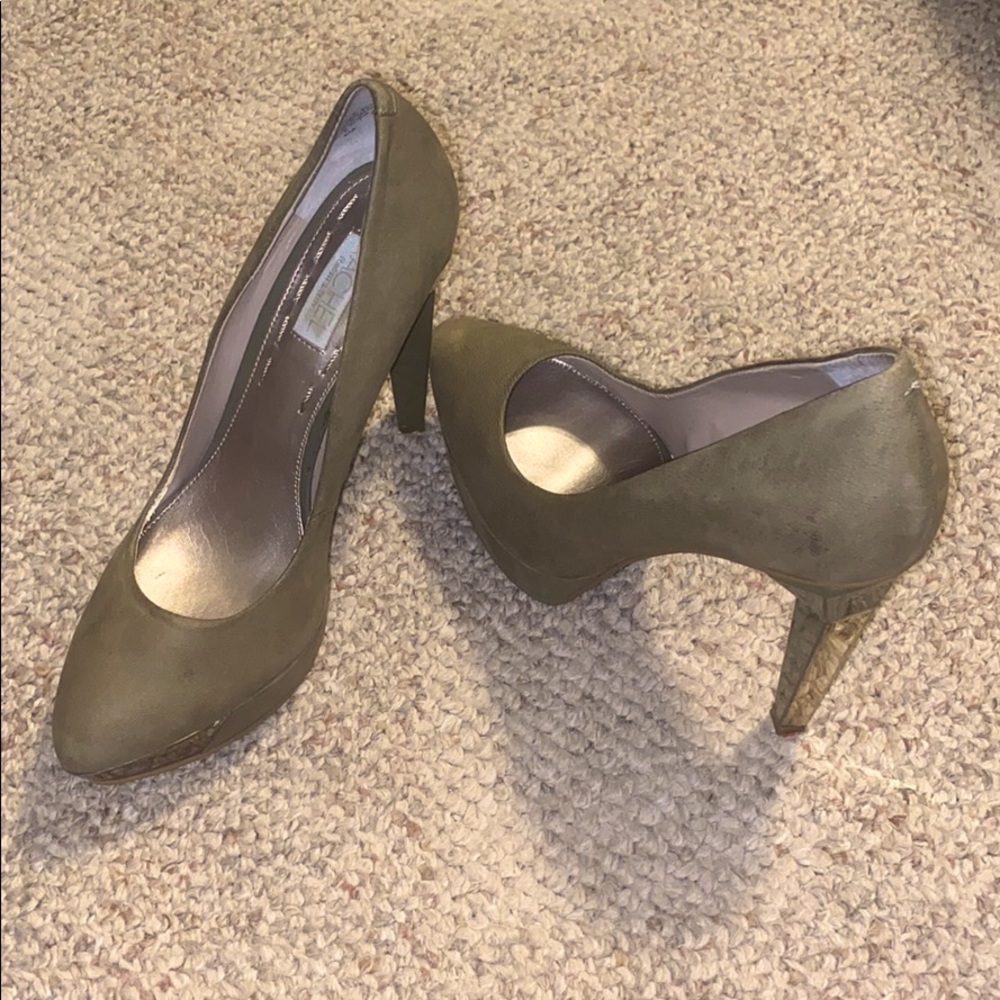 Rachel Roy Pumps